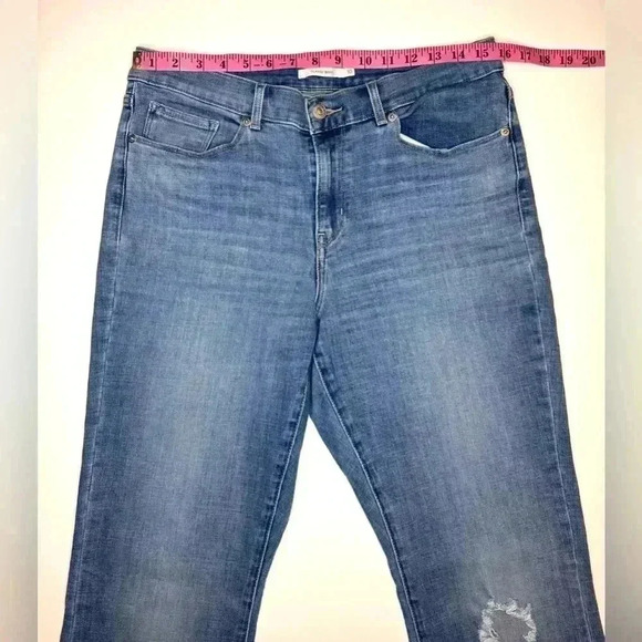 Levis Women’s Classic Boot Jeans Size- 10 - Picture 5 of 9